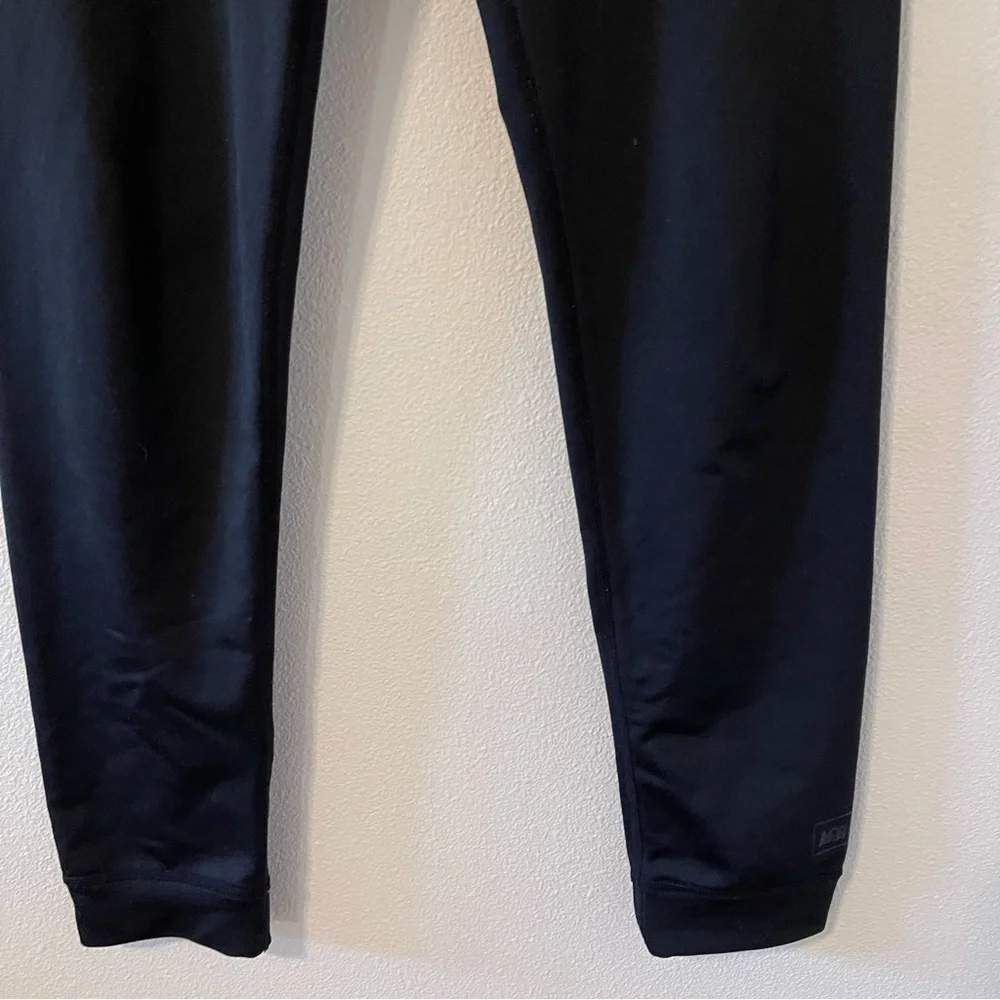 REI Youth Black Base Layer Bottoms/Pants. Size Medium (10/12).